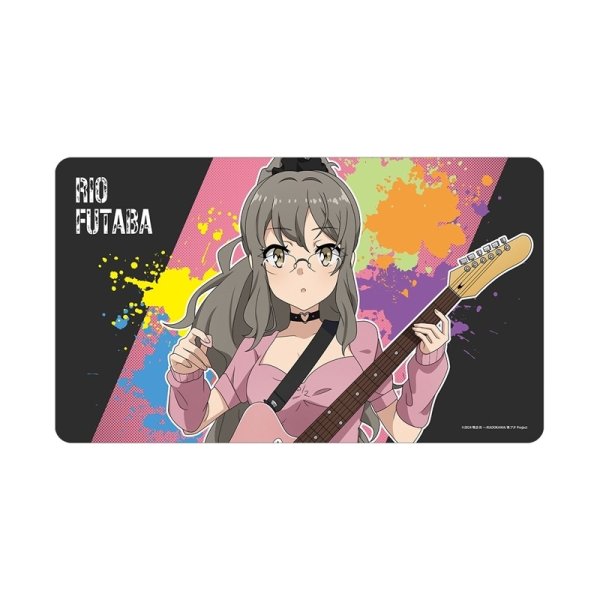 画像1: ※4月25日まで受付※【予約】マルチデスクマット 「青春ブタ野郎」シリーズ 描き下ろし 双葉理央 ギター演奏ver. [26年7月中旬] (1)